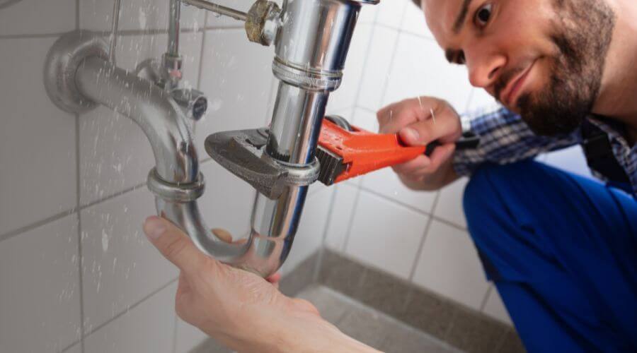 Professional sink repair in Waukee, IA